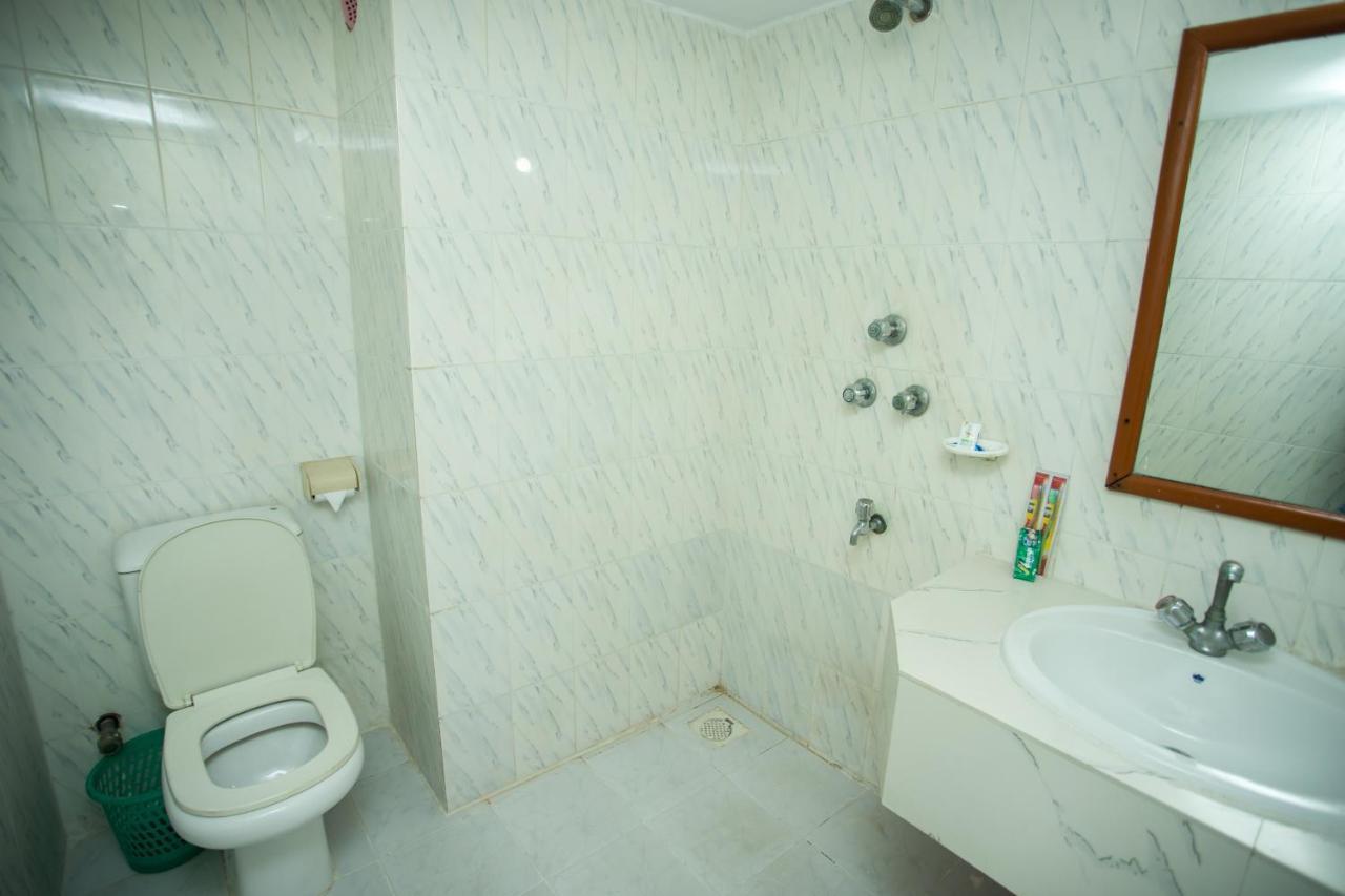 Hotel Mishuk Кокс Базар Екстериор снимка