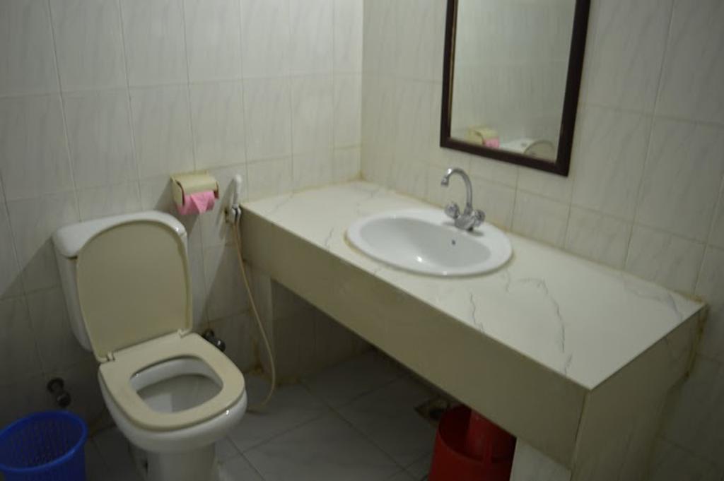 Hotel Mishuk Кокс Базар Екстериор снимка